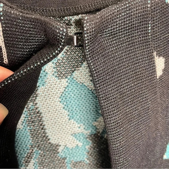 Misook Fly-Away 3/4 Sleeve Abstract Print Open Front Sweater Jacket - Picture 4 of 6